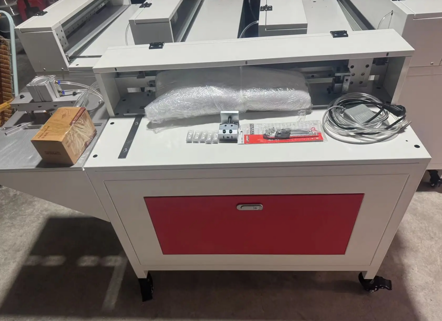 Maquina ranuradora de MDF