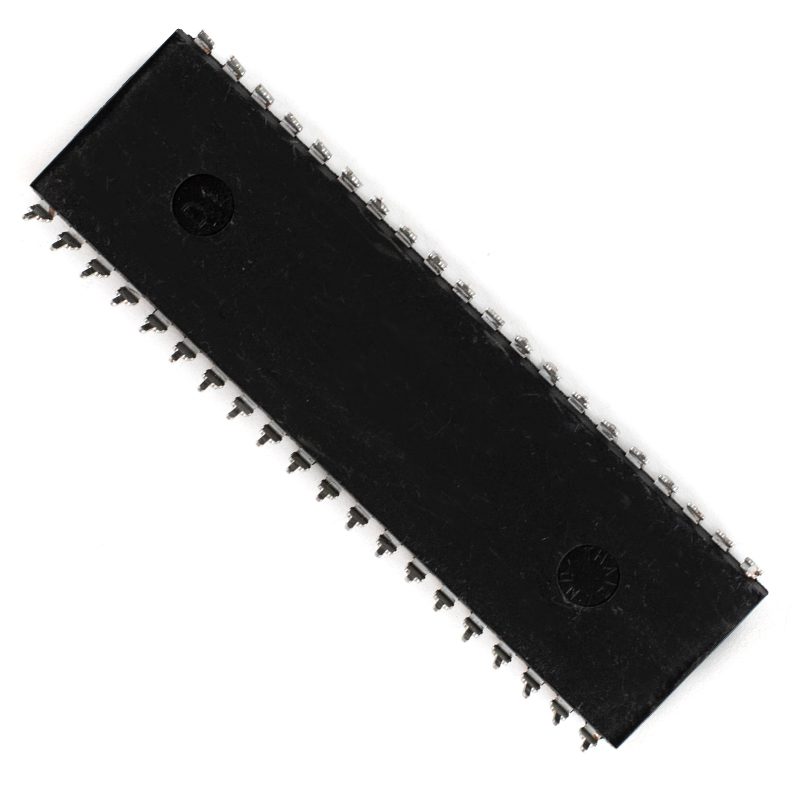 Circuito integrado microcontrolador PIC16F877A