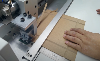 Maquina ranuradora de MDF